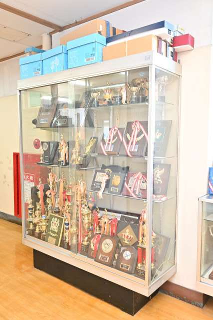 16-2.トロフィー.JPG 16-2.トロフィー.JPG