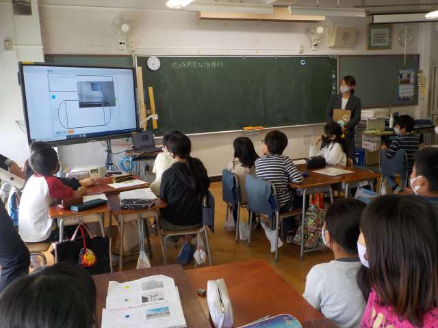 裴⸦