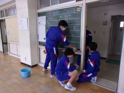 ������ư